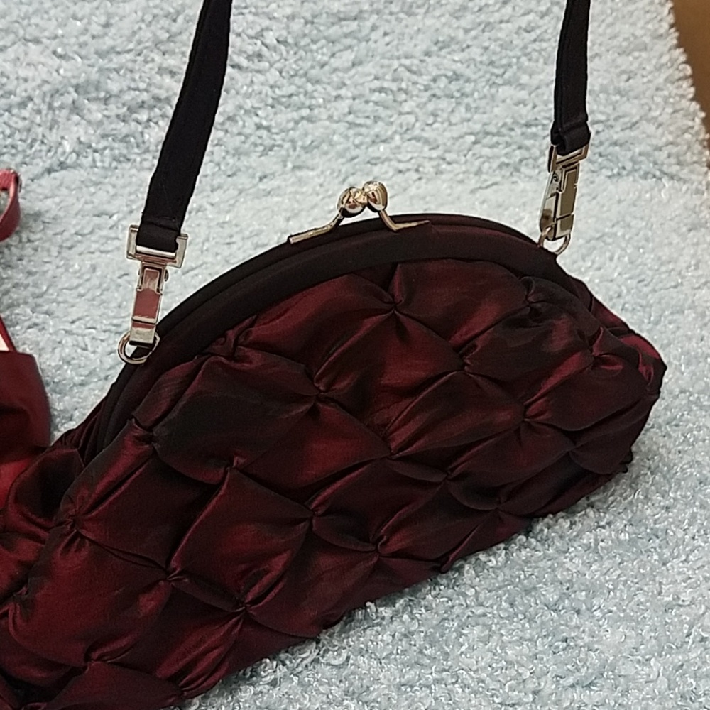 heels & clutch - Picture 5 of 8